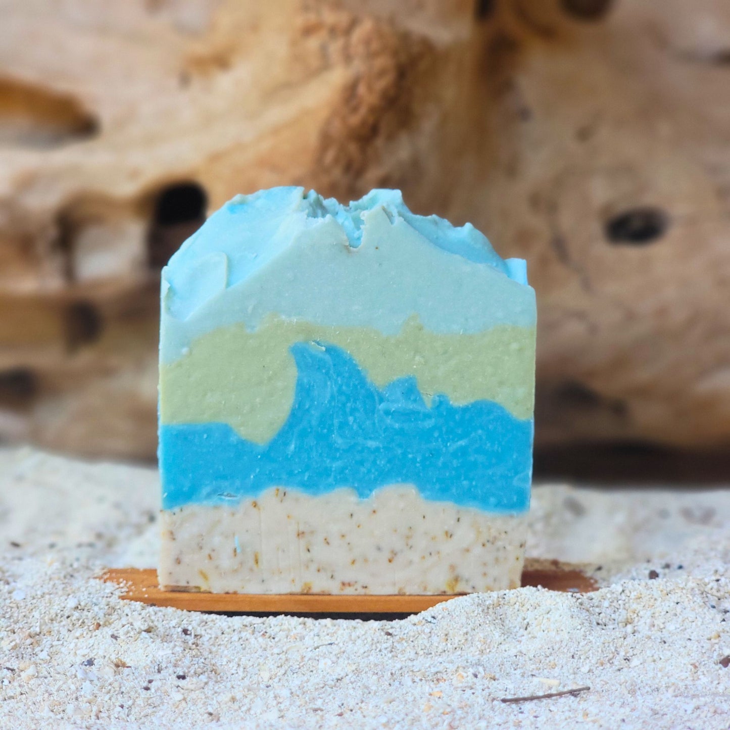 UTILA BREEZE After-sun soap with moringa, mint, and wild orange